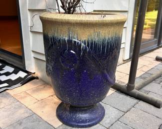 M85 - $30. Small Outdoor Planter.