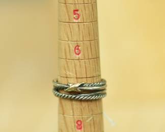 J4 - $125. Yurman X Crossover Band Ring. Sterling & 18kt gold. Size 6.5. (Still retails for $295)