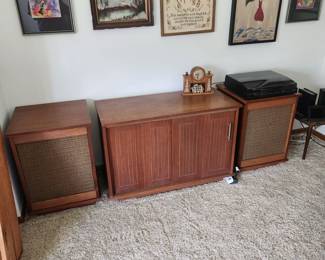 Vintage turntable and speakers
