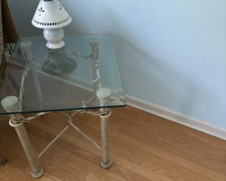 glass top
table