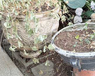 Various Planters in Faux & Ceramic/Pottery
