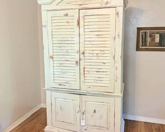 Shabby white Entertainment Cabinet
