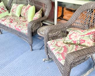 (3) pc Wicker Set / Settee & 2 Chairs / brown
Sold as Set