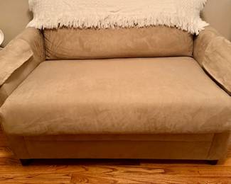 SLEEPER Loveseat / Twin Bed size