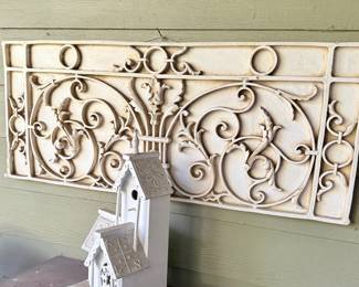 Light weight wall hanging 