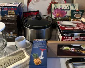Crockpot, Gibson Platter, ...