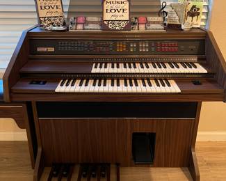 Lowrey Debut Deluxe Model NL/10XL