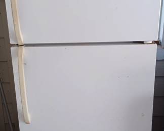 Small refigerator