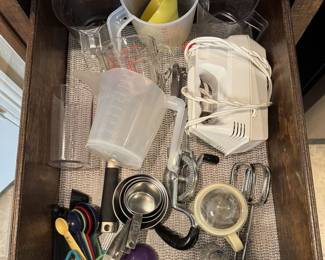 Measuring Cups/Spoons and Mixer