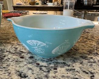 Pyrex Bowl Small