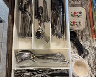 Flatware Set