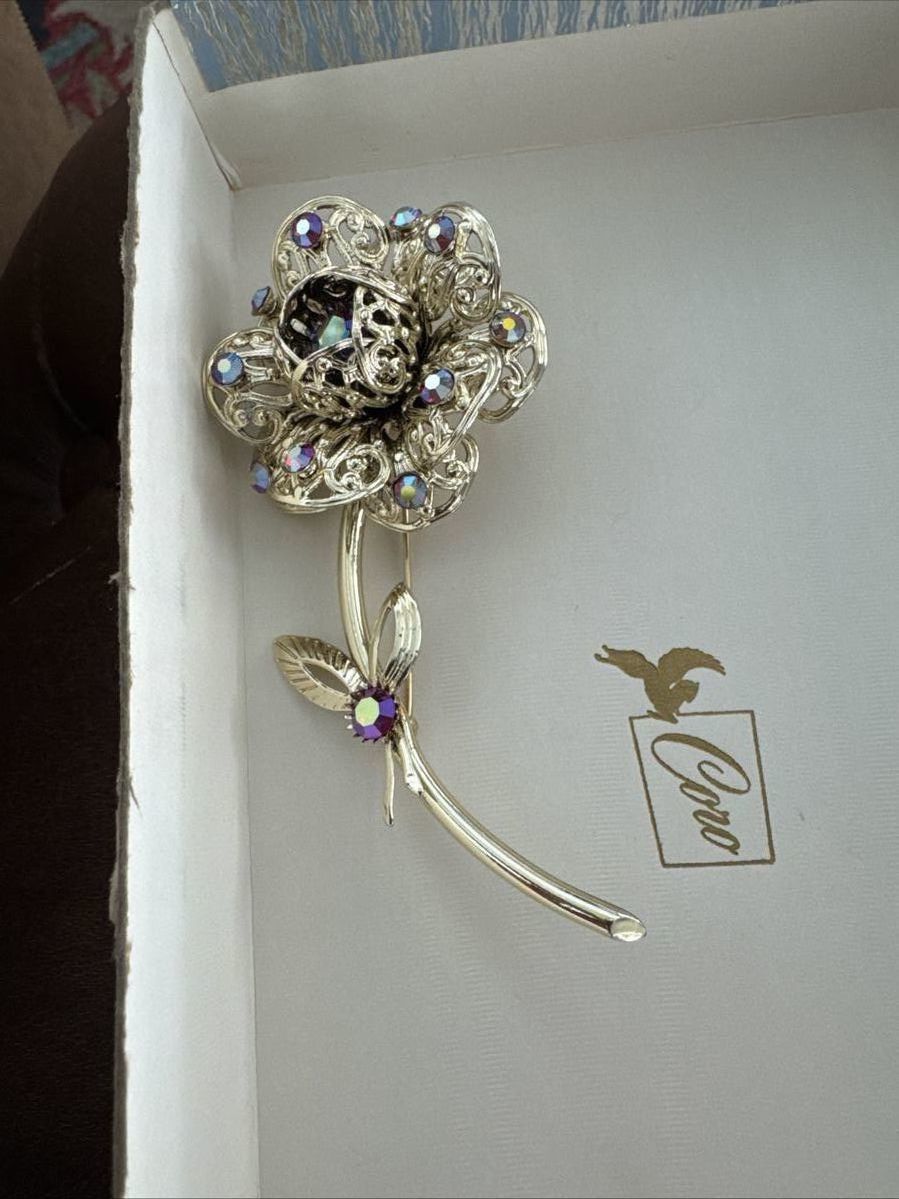 Sarah Coventry AB Rose Pin