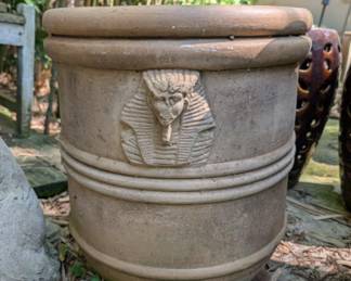 Sphinx motif planter