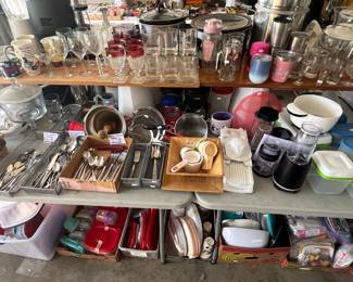 FLATWARE, UTENSILS, GLASSES
