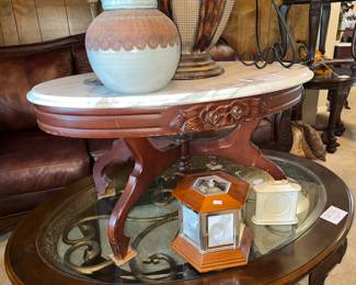 Victorian mahogany oval coffee table w/ marble top