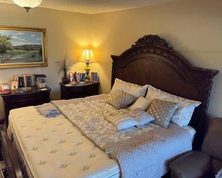 MATCHING KING-SIZE BED
