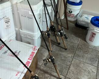 SEVERAL NICE RODS & REELS