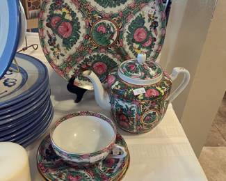 Vintage Rose Medallion pattern china