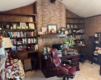 LARGE FAMILY ROOM FILLED WITH GOODIES!