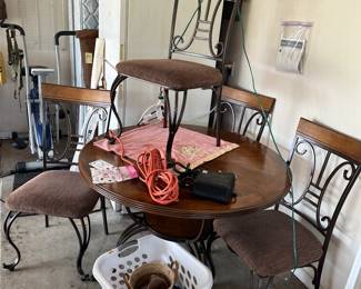 5pc WOOD & IRON DINETTE SET