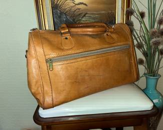 WONDERFUL LEATHER CARRY-ON BAG