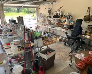 LARGE & FULL GARAGE!
