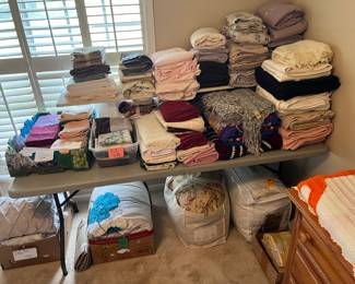SOME GREAT LINENS & TOWELS