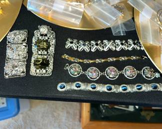 MORE EXQUISITE JEWELRY