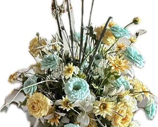 Flower arrangement in Swan vase