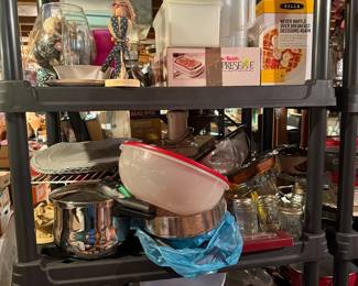 Assorted Kitchen Items