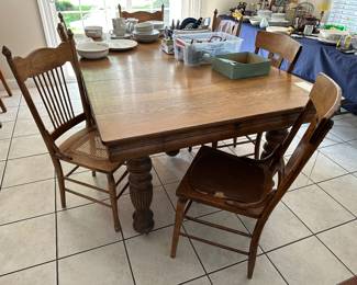 Robbins table Co oak dining table with 5 chairs