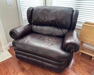 Leather snuggler