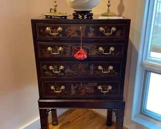 Stunning Henredon Black Lacquer Chest with key