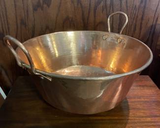 Beautiful Copper Bowl / Pot with handles
