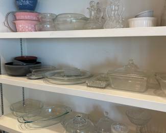Kitchenware, some Pyrex