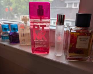Perfume
Ralph, Ralph Hot, Burberry Brit, Pink With A Splash, Inis, Decadent Dance by Tru Fragrance
