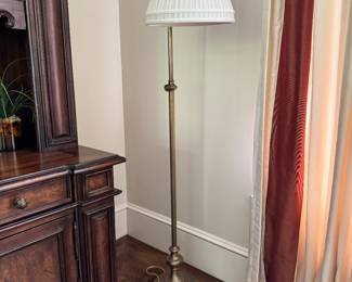 Visual comfort floor lamp