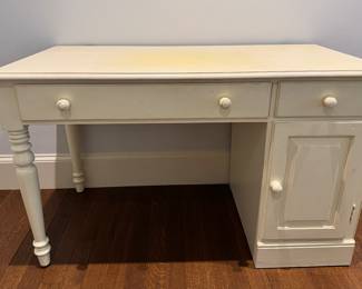 Ethan Allen desk