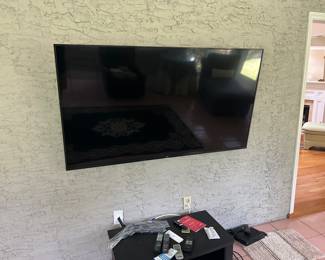 TCL 75 inch tv . Price 140.00
