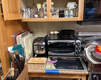 Kitchen countertop appliances