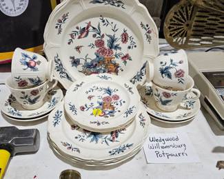 WEDGEWOOD WILLIAMSBURG DISHES