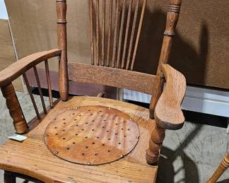 ROCKING CHAIR
