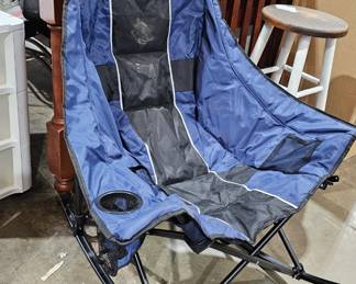 ROCKING CAMP CHAIR