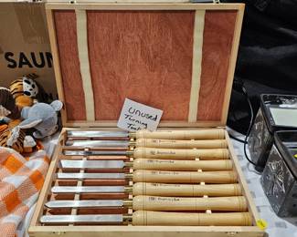 TURNING TOOLS