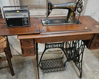 SEWING MACHINE AND TABLE