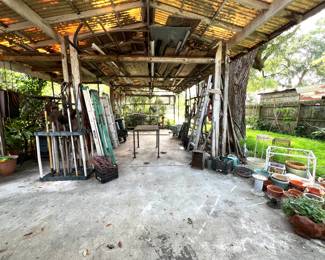 Great backyard with Ladders - garden equipment & more….