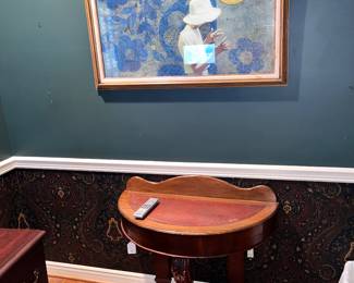 Demi-Lune table