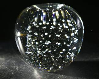 apple paperweight controlled bubbles