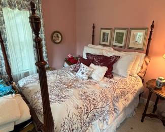 Vintage post bed