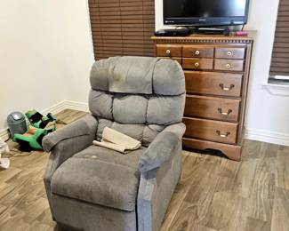 Rocker recliner and nice chest of drawers.
